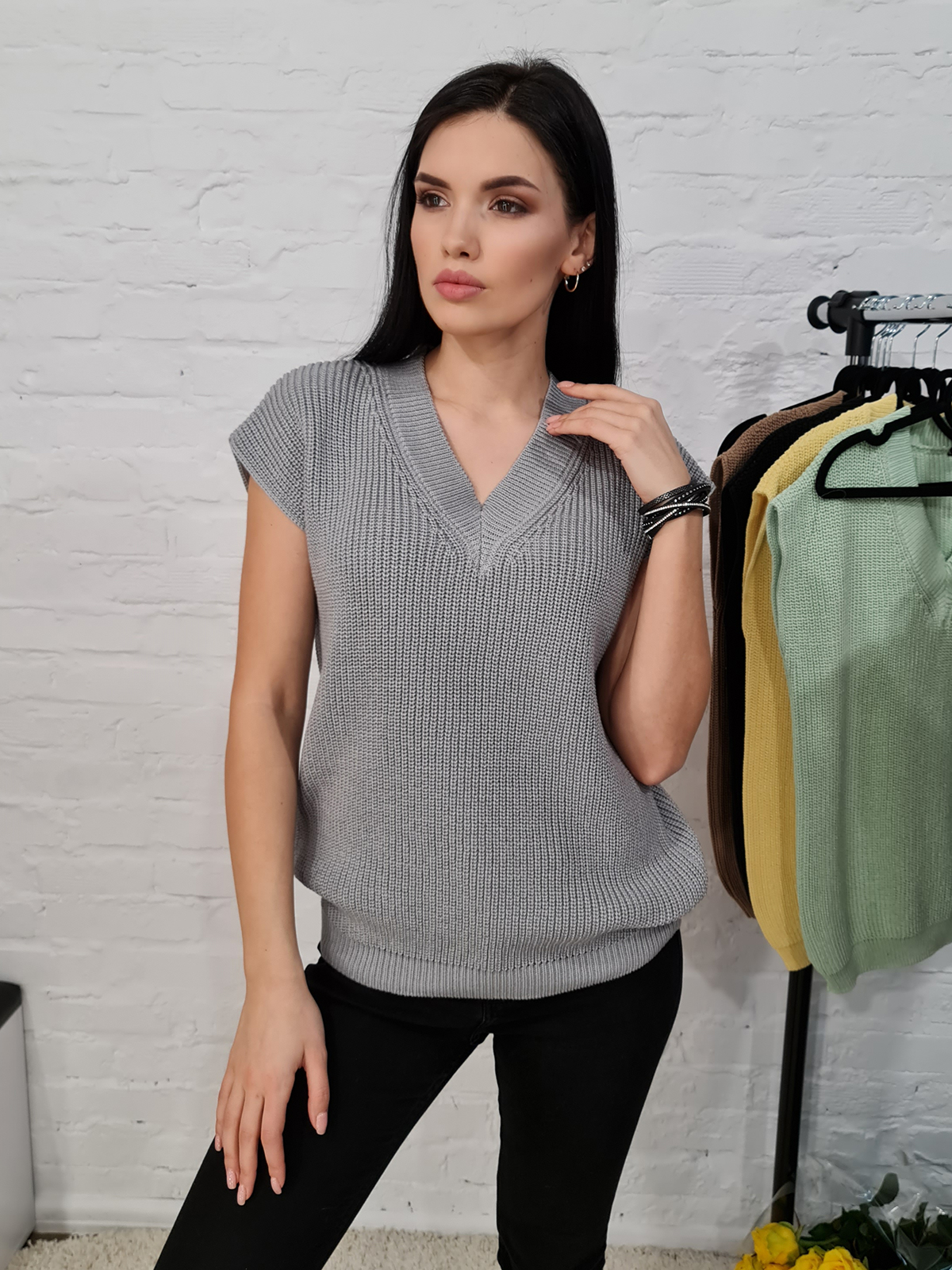 Жилетка 70571 цвет Серый